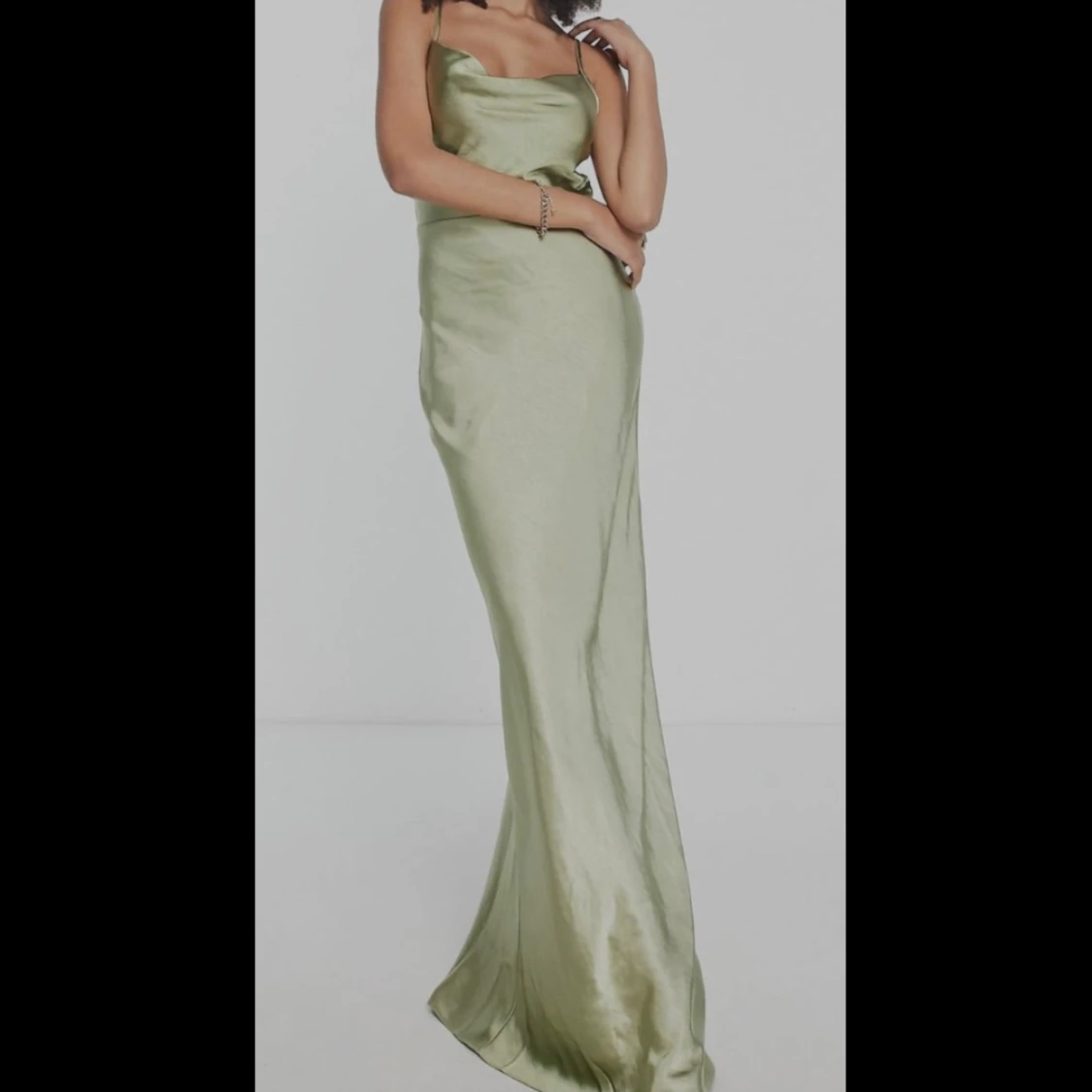 Olivgrön maxi klänning - 1