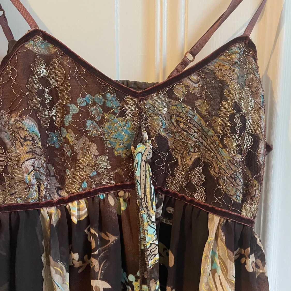 Blus/topp med guld - 90