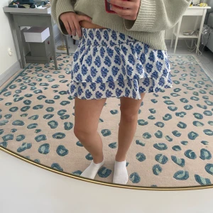 Brownie kjol - Säljer nu denna super coola kjol pga att den inte används. Har ett par shorts under som är super bra