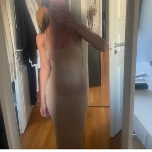 Långklänning 💘 - Skims liknande långklänning💞💘