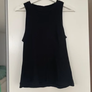 Linne Vero Moda - Basic linne. Kommer inte till användning🖤