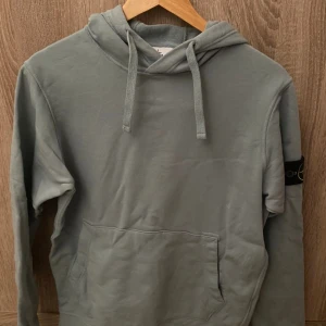 Stone island hoodie  - Skicka 9/10  Storlek S
