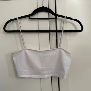 Croppad tanktop - Kommer ej till användning💕