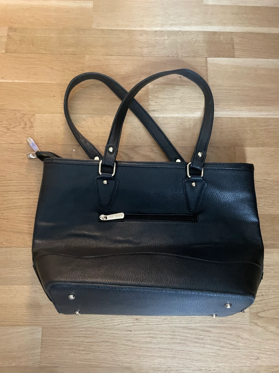 Svart handväska  - 90