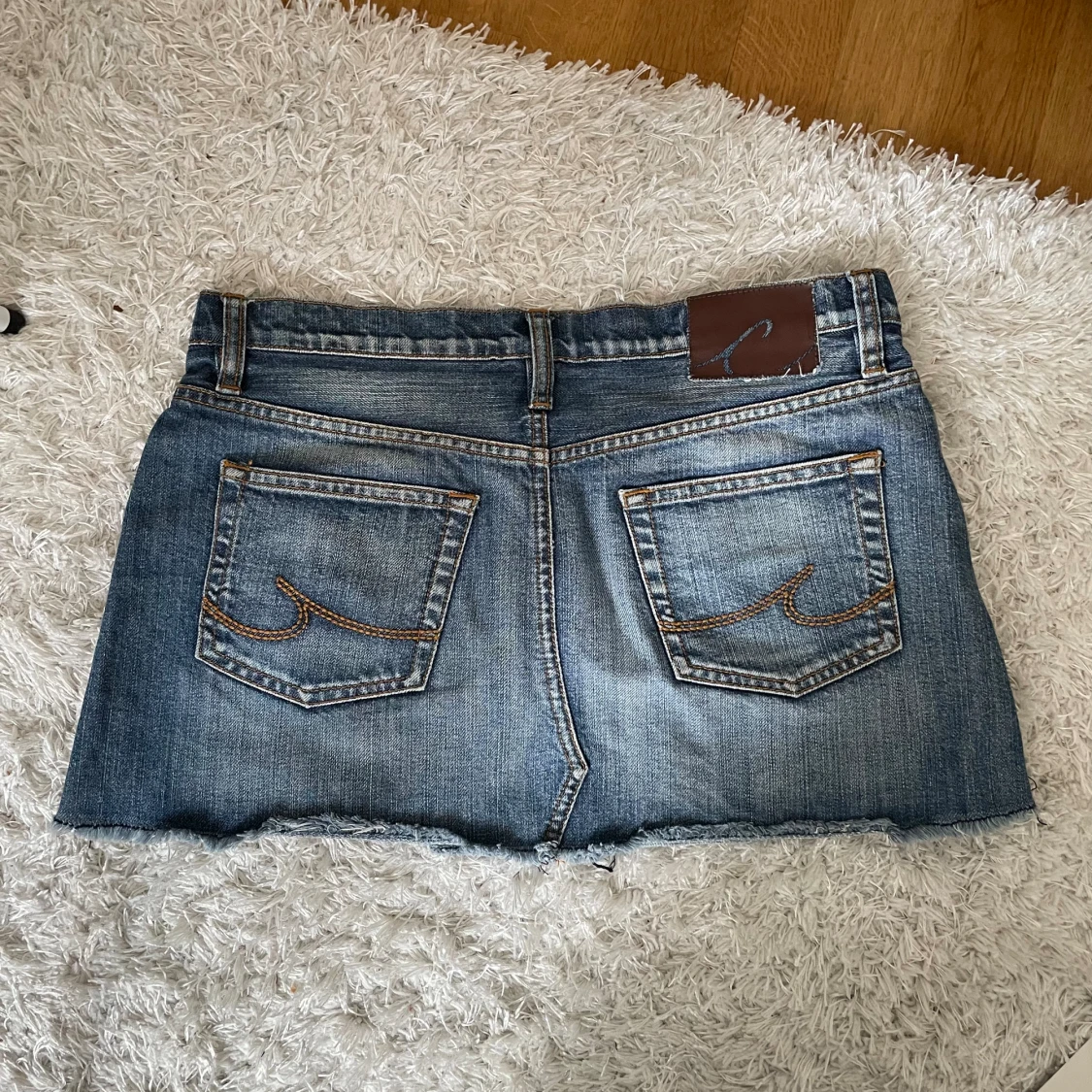 Lågmidjad jeanskjol  - 90