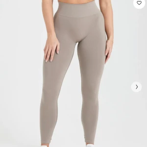 Oneractive tights - Säljer dessa sjukt snygga tights, kommer tyvärr inte till användning, använda endast 1 gång. Köpt för 600kr + frakt 