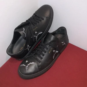 Arigato skor - Axel arigatos fågel skor | Prisvärda & Felfria ✅ | Passar 43 (jag har 43) | Vid funderingar skicka PM ⚠️ | Allt kan diskuteras 🤝