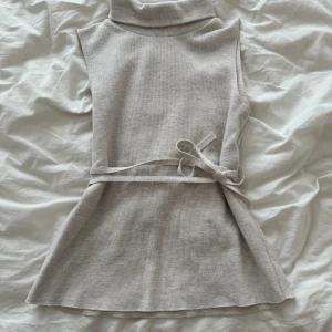 Zara topp - Topp från Zara. Knappt använd.