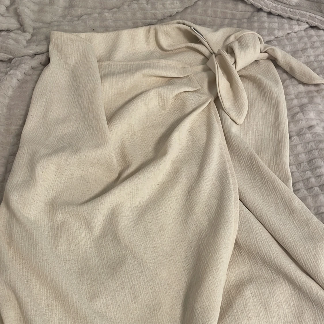 Beige midiskirt