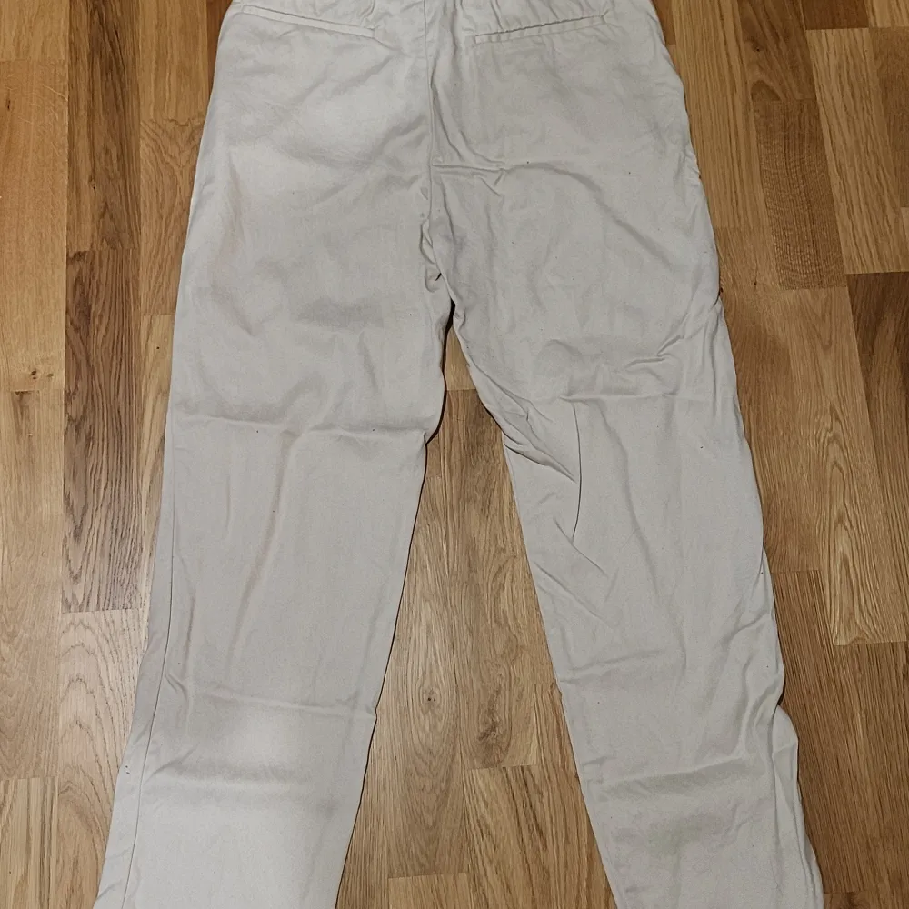 Chinos/linne byxor från ham, anvånda någon gång:). Farkut & Housut.