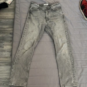 Jeans - Gråa jeans Jack and jones 
