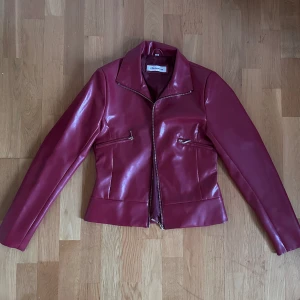 Vintage röd läderjacka  - Bra skick! 