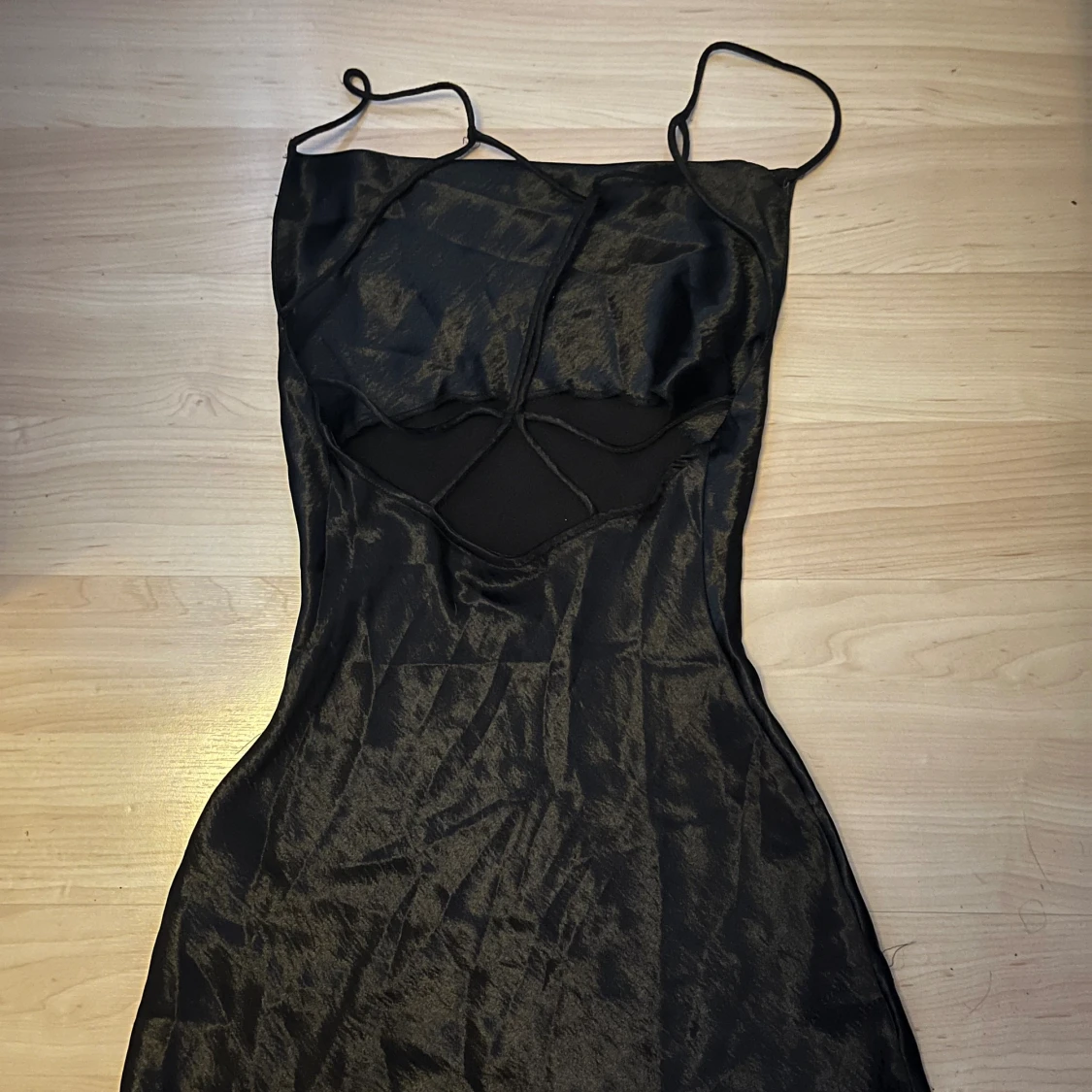 Satin klänning  - 90