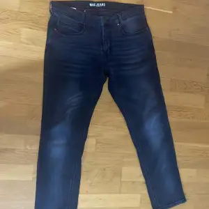 2 par jeans Storlekar 1. W33/L30 2. W34/L31