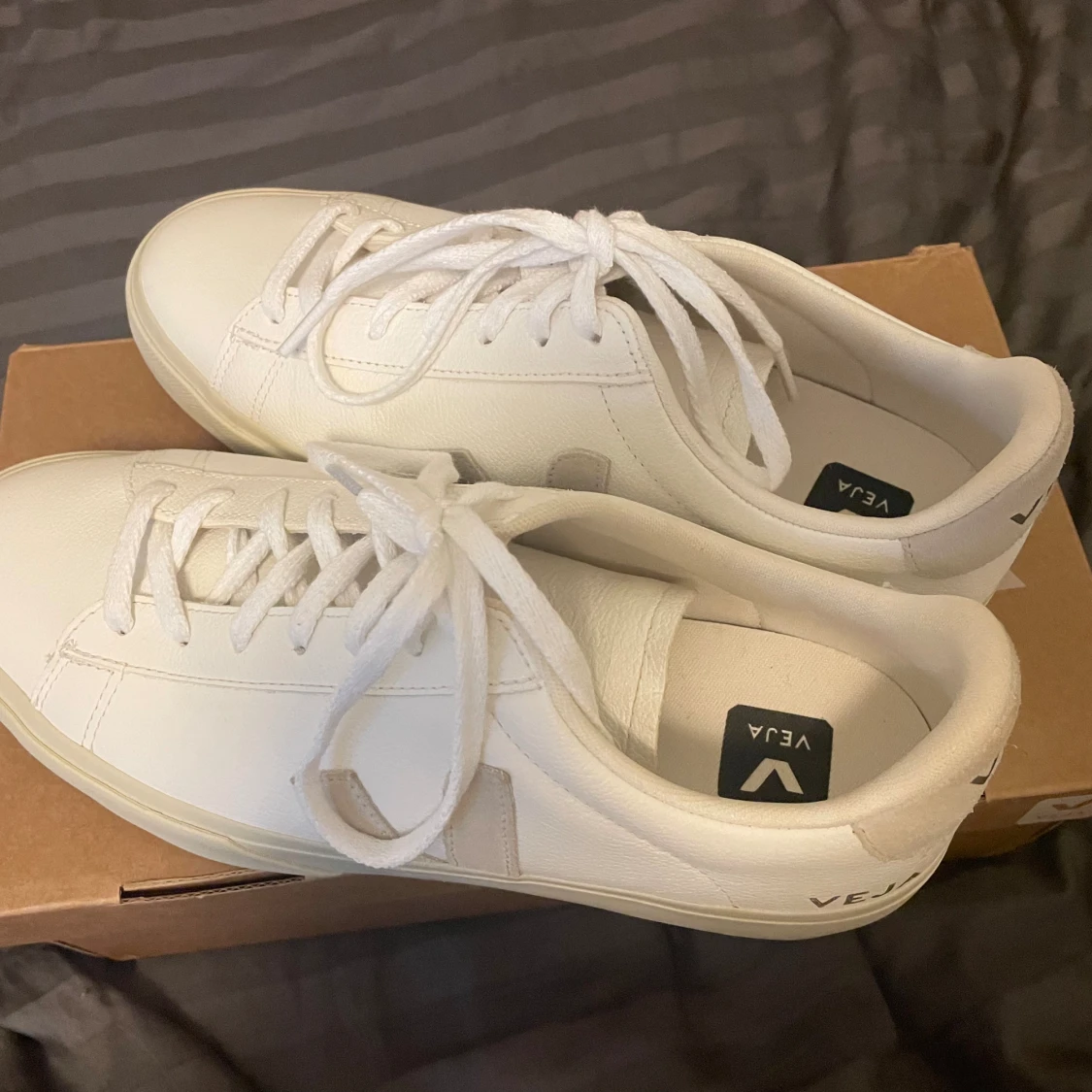 Veja skor  - 90