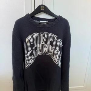 Weekday tröja - Weekday tröja i strl XS