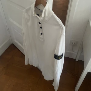 Stone Island Half Zip - Nypris: 4300 kr  Mycket bra skick! Storlek: XL