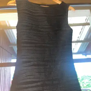 Svart klänning storlek 36  