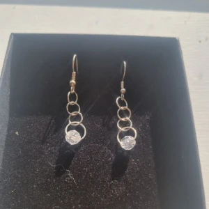 Silver örhängen  - Örhängen i silver, ni får gärna lägga prisförslag!