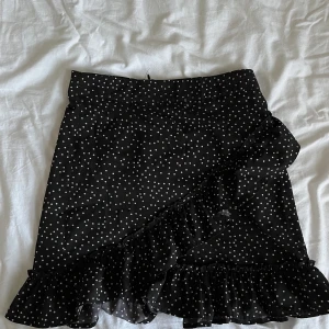 Kjol - Fint skick! Storlek M, passar S