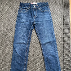 Levis 510 skinny  - Dem är i helt okej skick 