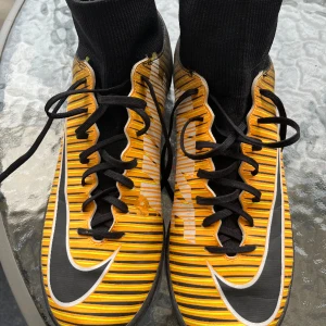 Innomhus skor - Futsal skor