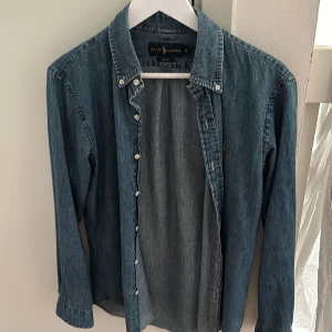 Ralph lauren skjorta - Superskön skjorta i denim M slim fit