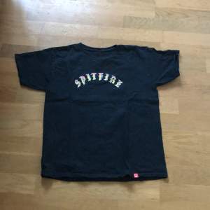 Spitfire T-shirt svart xs