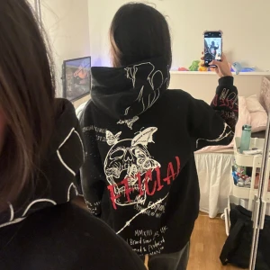 Hoodie med tryck - Använder inte längre🩷 Oversized!!!