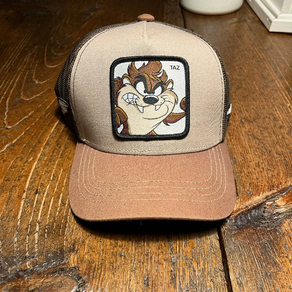 Looney tunes keps, är använd men är i nyskick, 10/10. Asusteet.