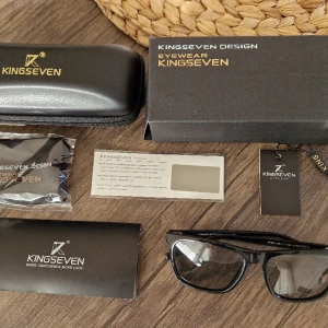 Kingseven Eyewear Fotokromatiska solglassögön - Säljer hellt nya,oanvända fotokromatiska solglassögön Kingseven.