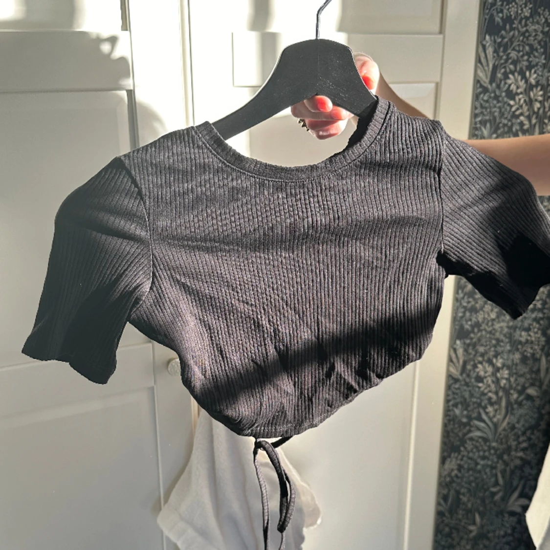 Tröja med öppen rygg - 91