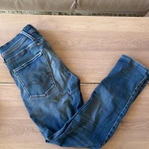 Replay jeans  - Sköna Replay hyperflex, ganska använda men fortfarande snygga.