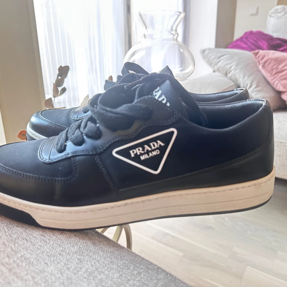 Svarta sneakers från Prada - 90