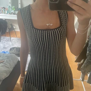 Zara klänning - Helt oanvänd!