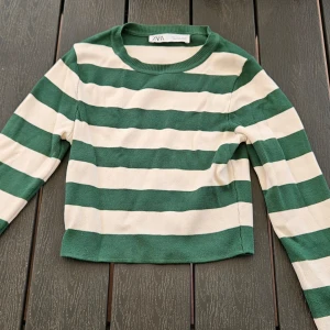 Croppat tröja Zara - Cropped snygg tröja från Zara