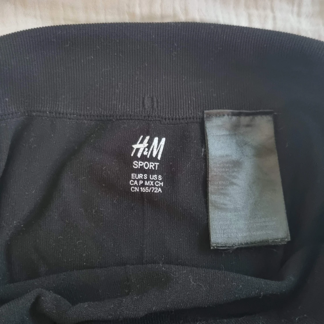 Svarta högmidjade shorts  - 91