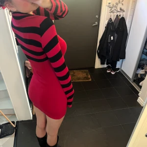 Punkig klänning - Frakt tillkommer!