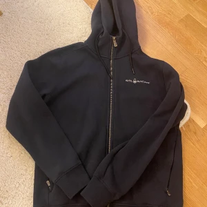 Sail racing hoodie - Stl M, knappt använd 
