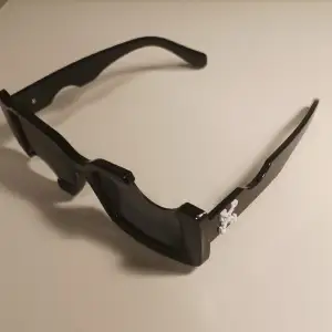 Off white goggles Cady cut-out White-on black 1:1 kopior Nyskick