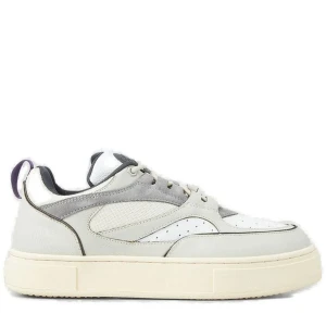 Eytys Sidney Sneakers - Säljer mina Eytys då dom inte längre används, använda och behöver putsas upp men annars i gott skick! Superfräscha nu till våren! ❤️‍🩹Finns fler bilder, skriv i chatten :) 