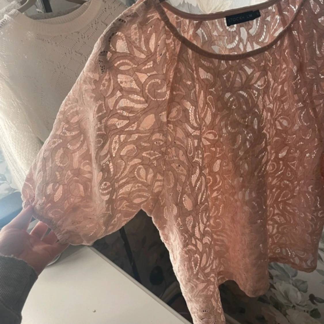 Ljusrosa spets blus - 90