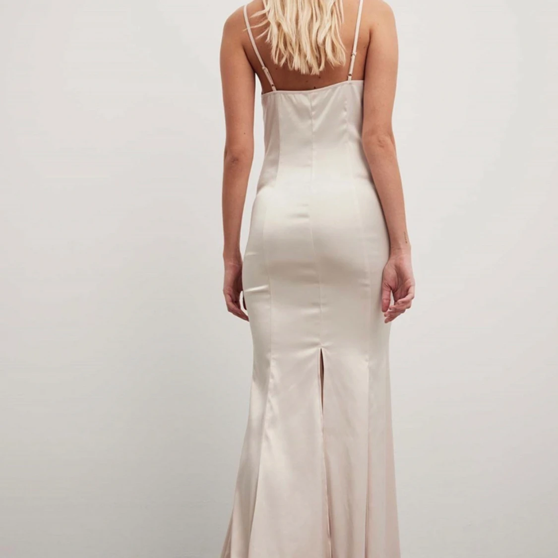 Satinklänning  - 90