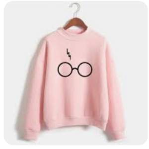 Detta är en mysig hoodie i färgen rosa men har ett Harry Potter märke som inte riktigt är min stil❤️❤️Inte använd så mycket.