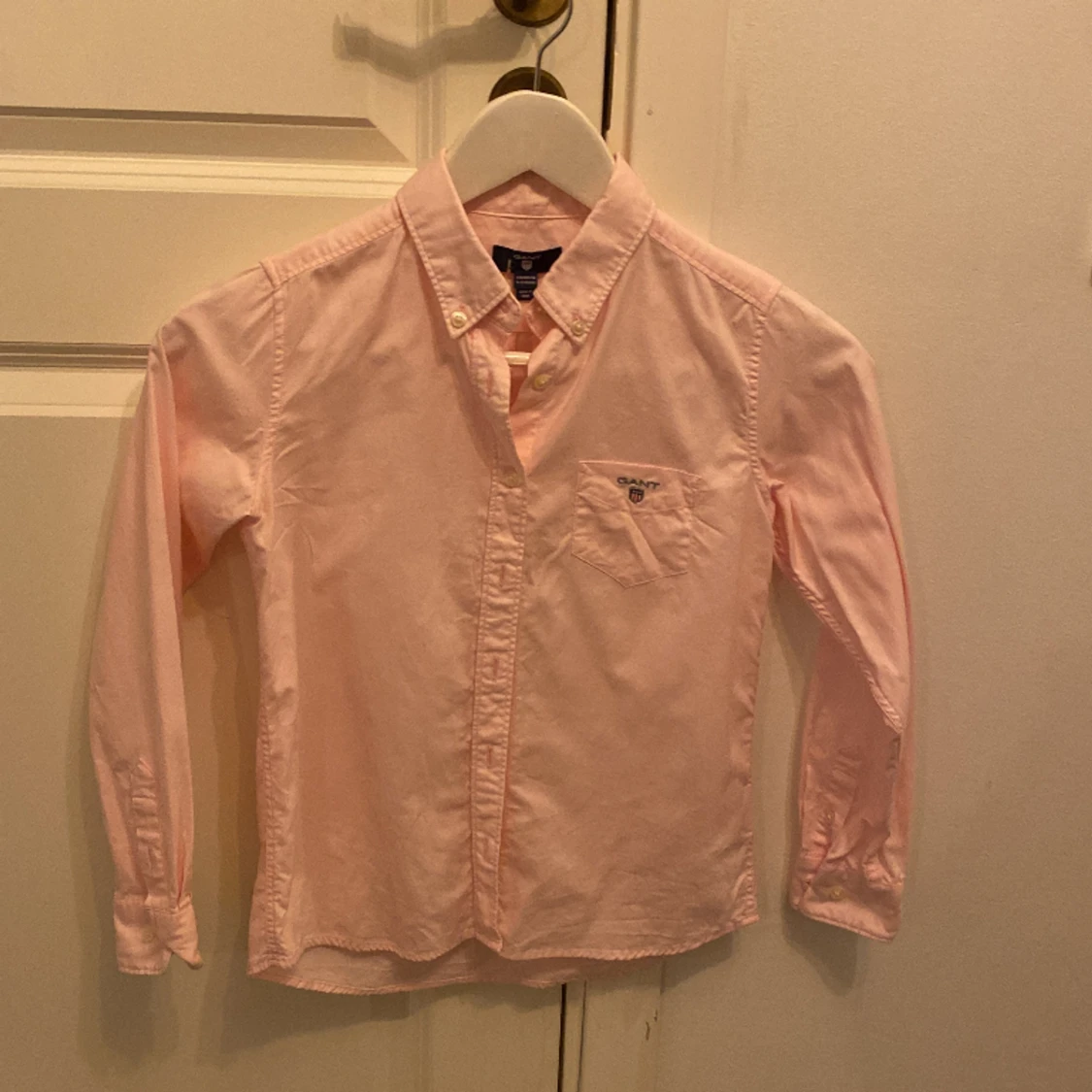 En gant skjorta. Bra skick storlek 134-140