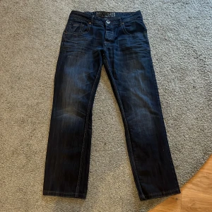 Jeans - Sköna jeans tyvärr för stora i midjan för mig