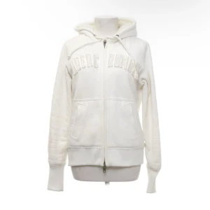 Abercrombie and fitch tröja  - Jätte fin luvtröja med fluff i luvan, har tyvärr inte kommit till användning då jag säljer den💘
