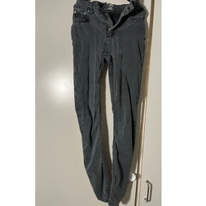 Jeans  - Använda mycket men inget fel på dom 
