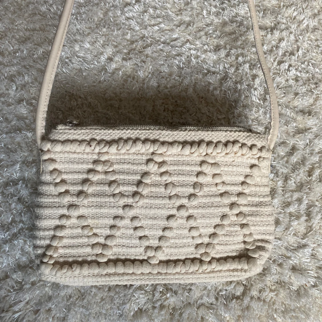 Axelremsväska från hm - 90