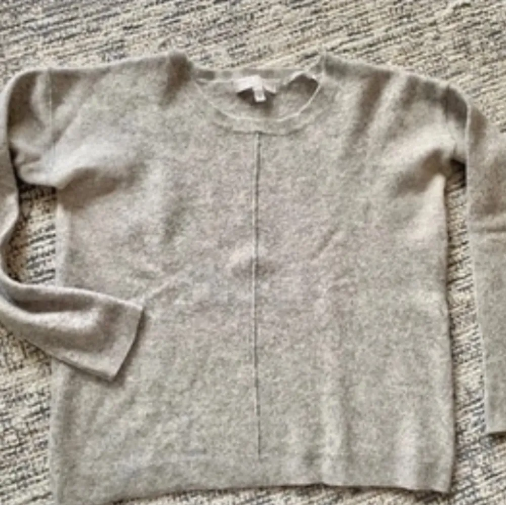 Nice Kashmir tröja, den har krympt i tvätten och är alltså inte strl 38 utan XXS (lånade bilder)❤️. Tröjor & Koftor.